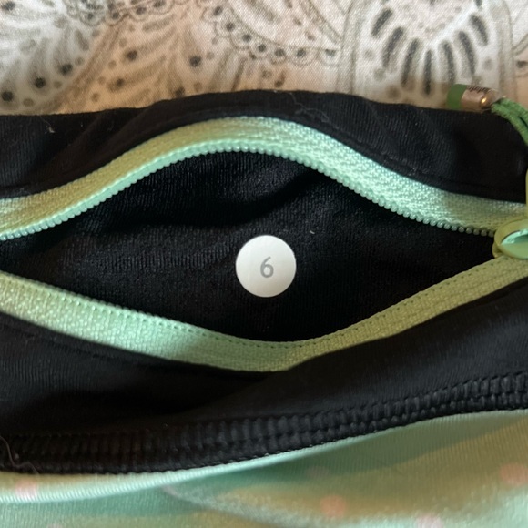 Lululemon Run: Inspire Crop II Black Petit Dot Fresh Teal size 4 - Picture 6 of 7